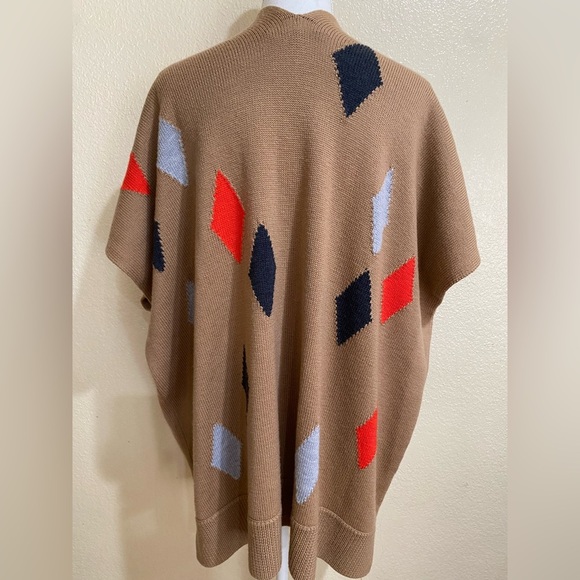 Trina Turk Merino Wool Diamond Print Poncho - Picture 8 of 9